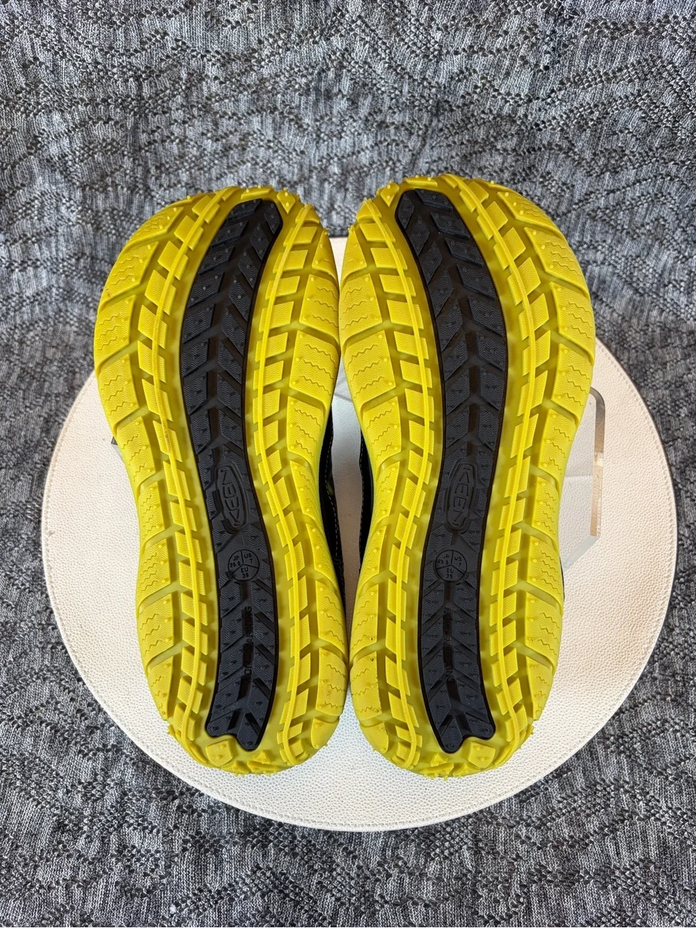 Keen Kids Speed Hound shoe size 7
